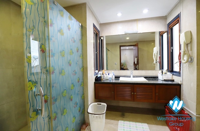 A stunning 4 bedroom villa for rent in Tay ho, Hanoi